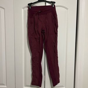 Lululemon dance studio cropped jogger